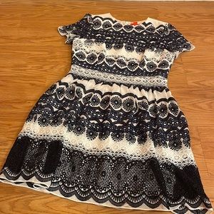 Monique lhuillier dress